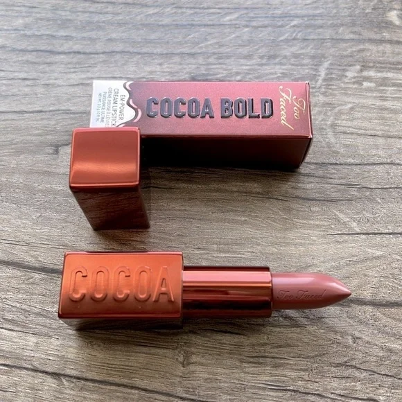 Too Faced • Cocoa Bold Lipstick - Picture 8 of 12